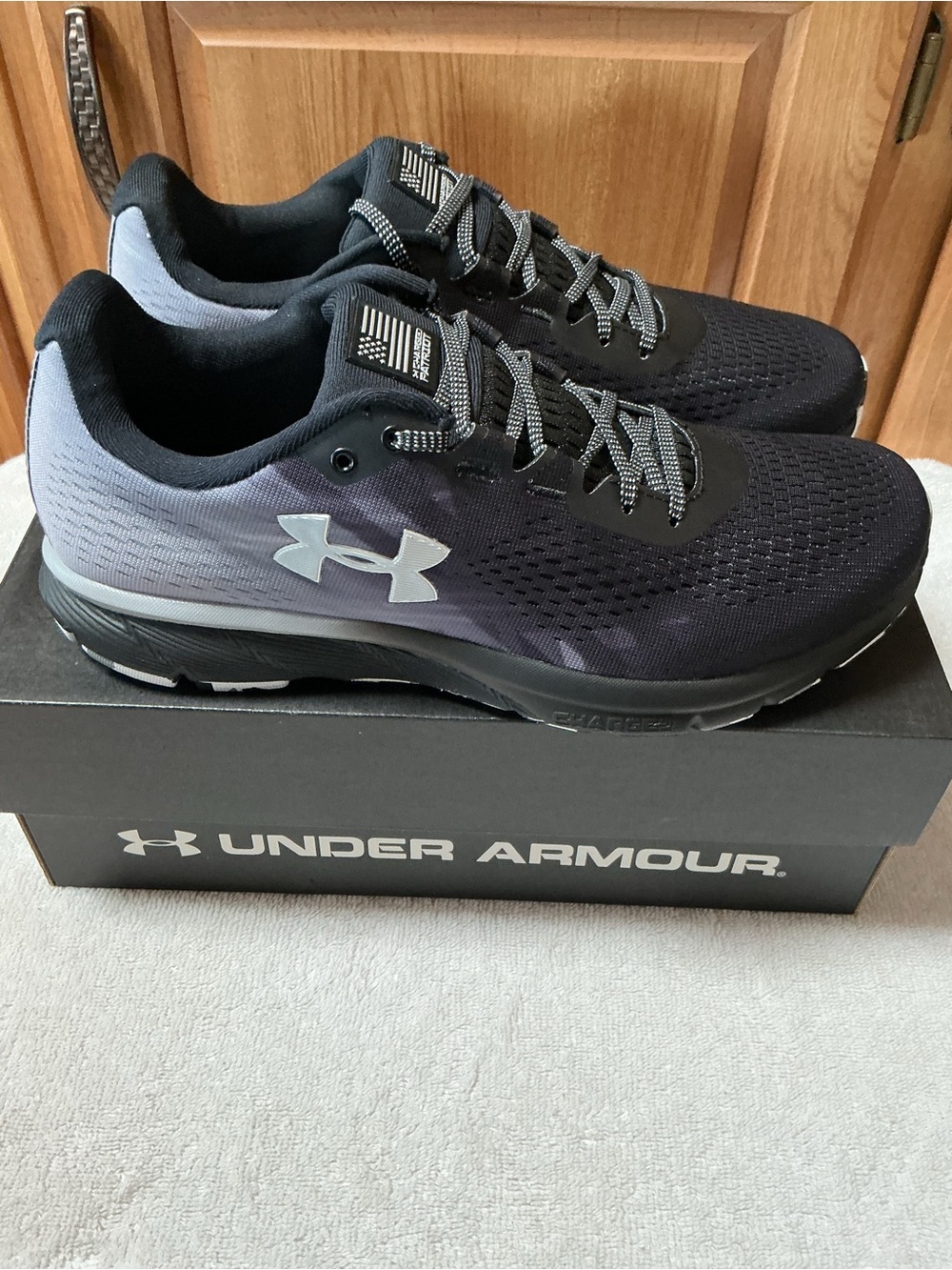 Under Armour Grey & Black Men's Athletic Training Sneakers